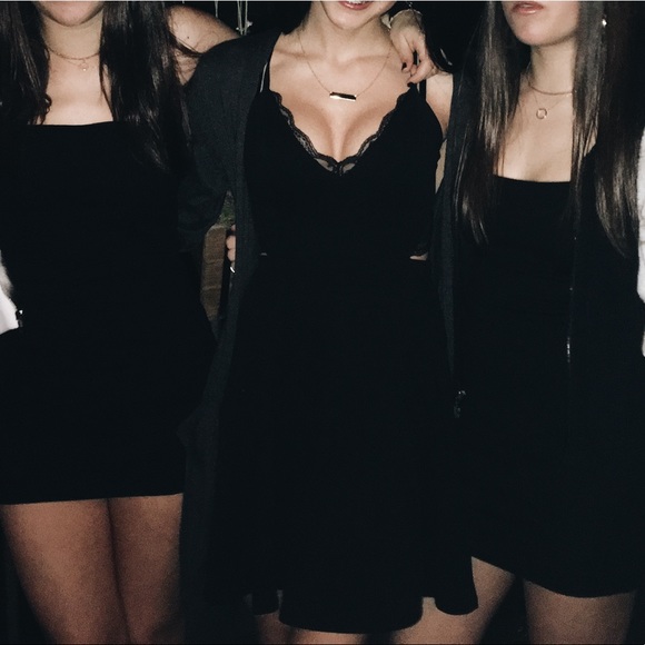 Sexy cute black mini dress - Picture 1 of 4